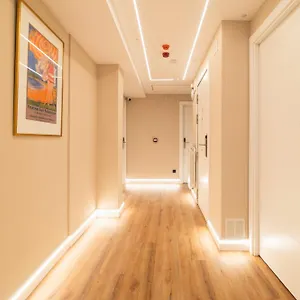 Boulevard Roomss Guest house